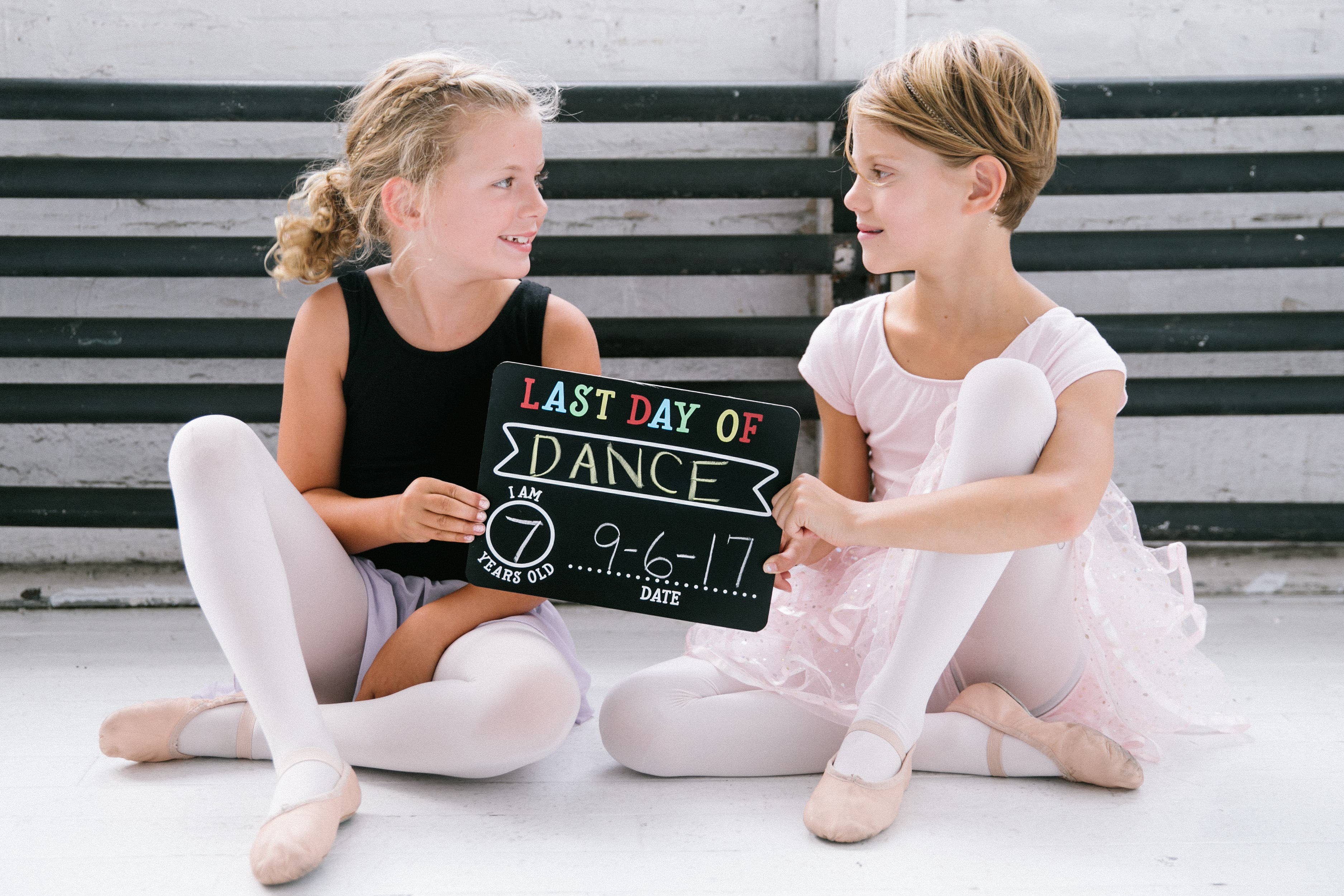 First And Last Day of School Photo Sharing Chalkboard Signs