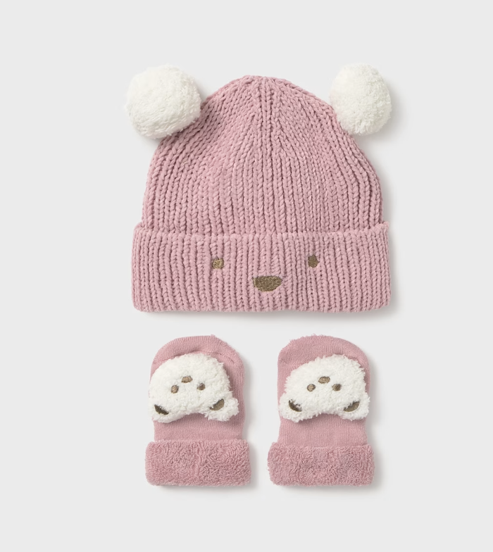Newborn Hat and Socks Set