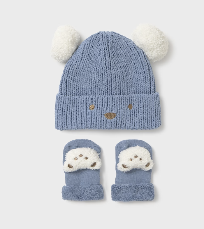 Newborn Hat and Socks Set