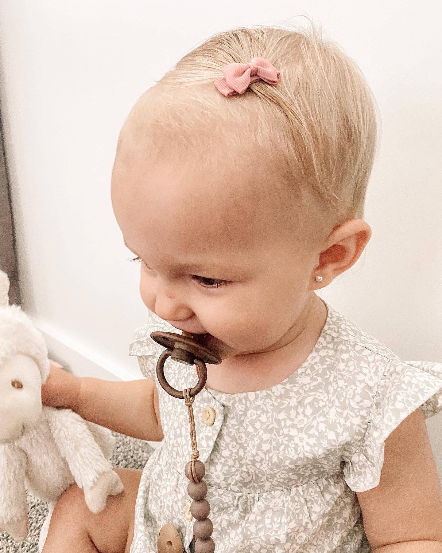 5 Tiny Tuxedo Bows on Snap Clips - Tea Time