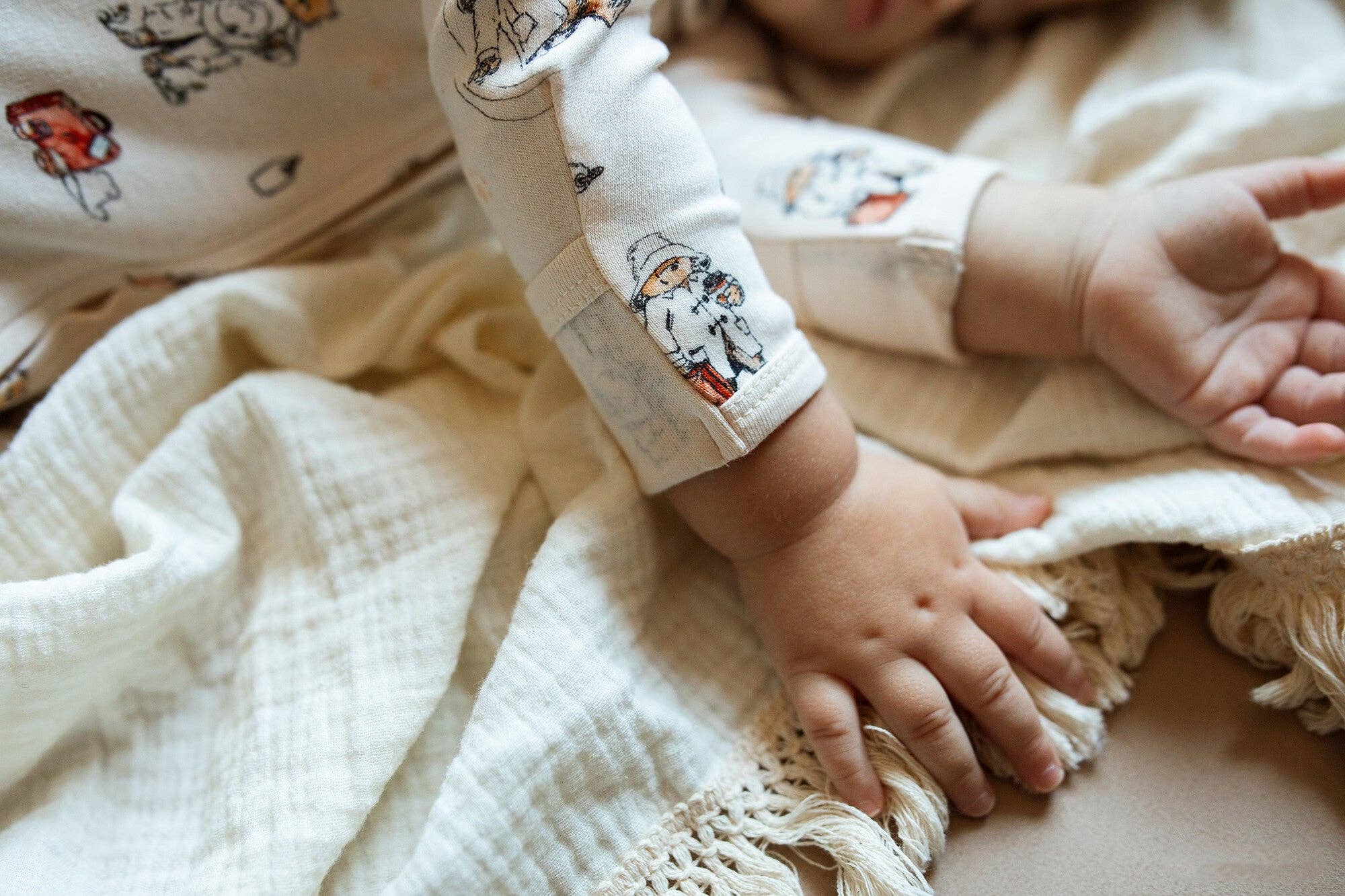 Adventure Paddington™ | Organic Zipper Footie