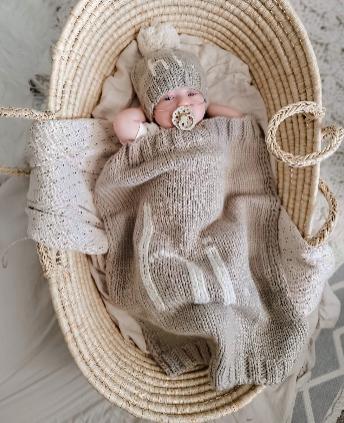 Hi. Hand Knit Baby Blanket Pebble