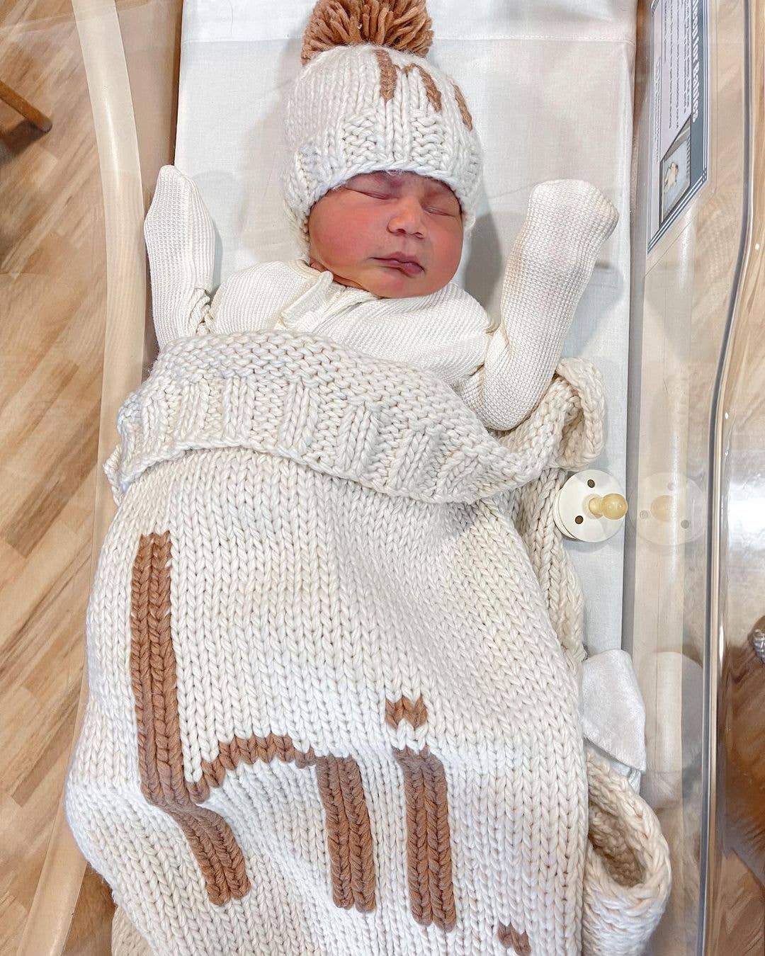 Hi. Hand Knit Baby Blanket Pecan