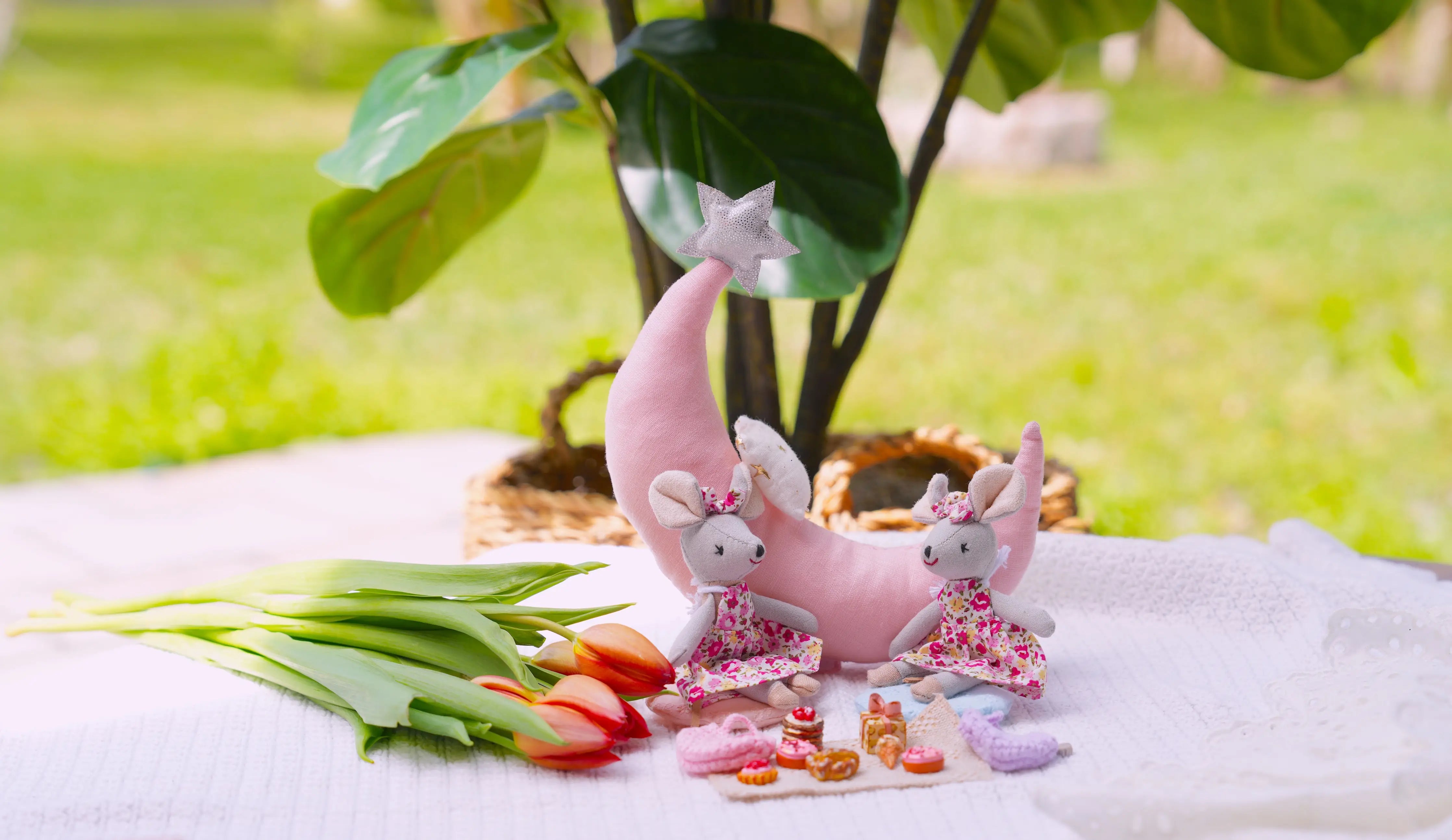 Mouse and the Moon Sweet Dreams Mouse